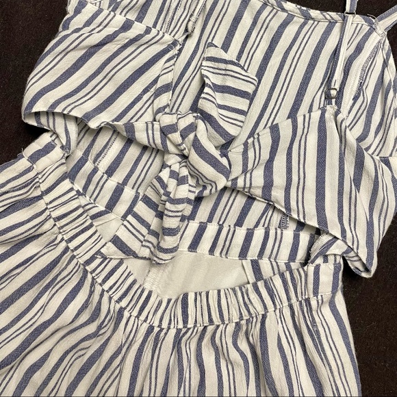 Hollister Tie Back Romper - Picture 7 of 8